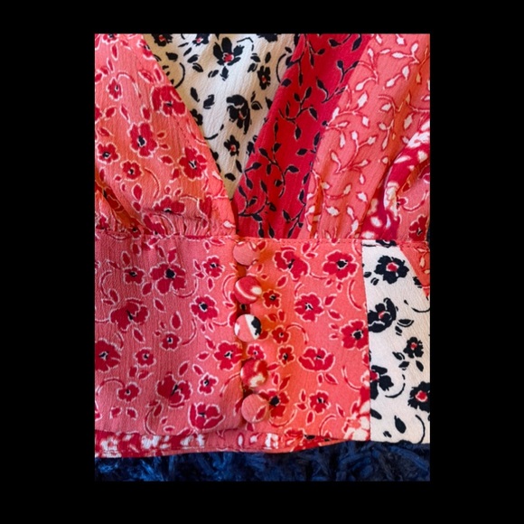 H&M multi-patterned wrap top - Picture 4 of 5